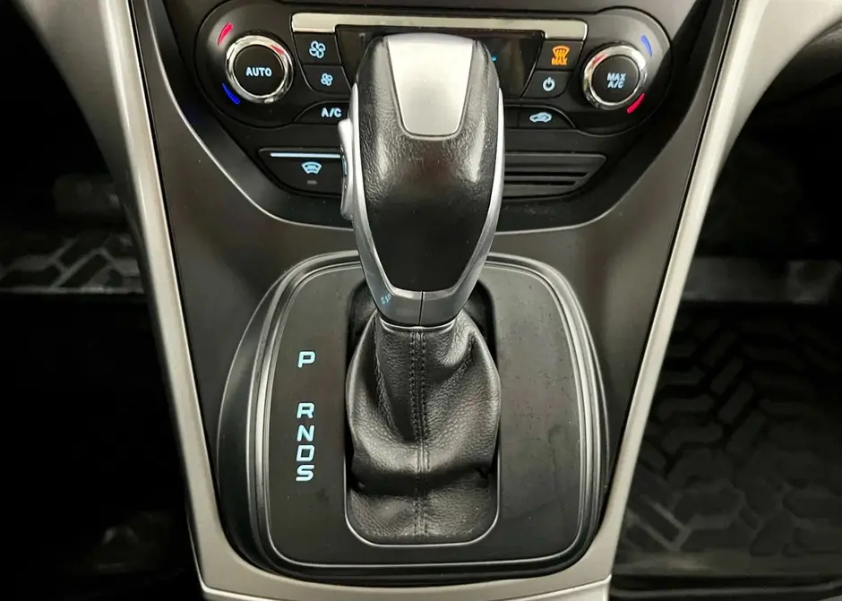 Ford Kuga, 2015 г.