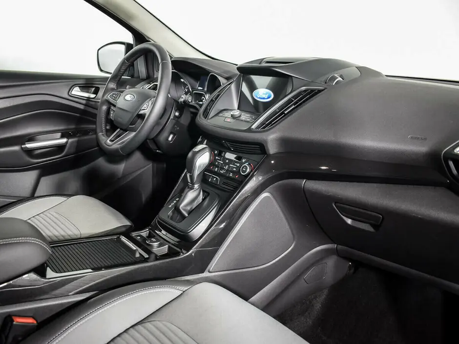 Ford Kuga, 2017 г.