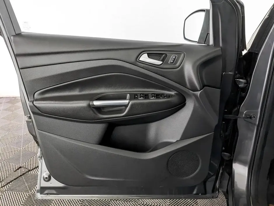 Ford Kuga, 2016 г.