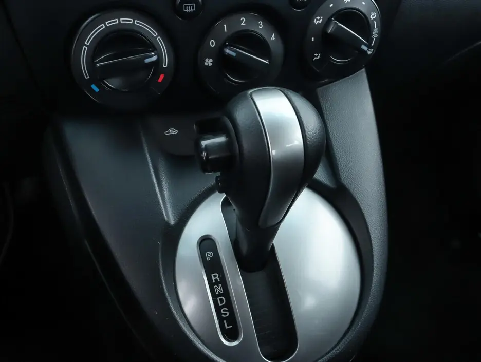 Mazda 2, 2012 г.