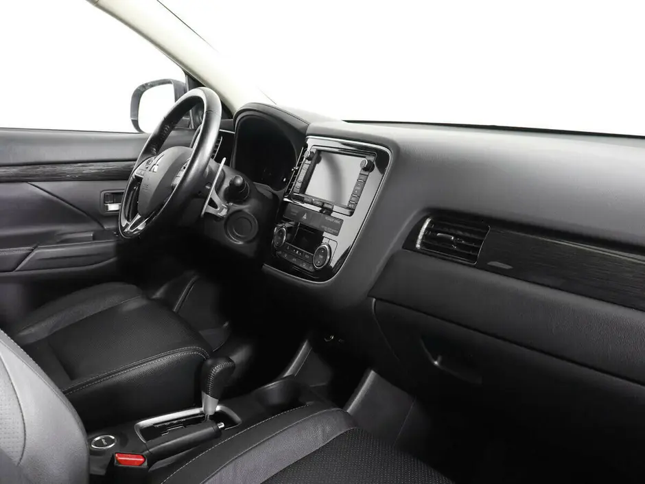 Mitsubishi Outlander, 2017 г.