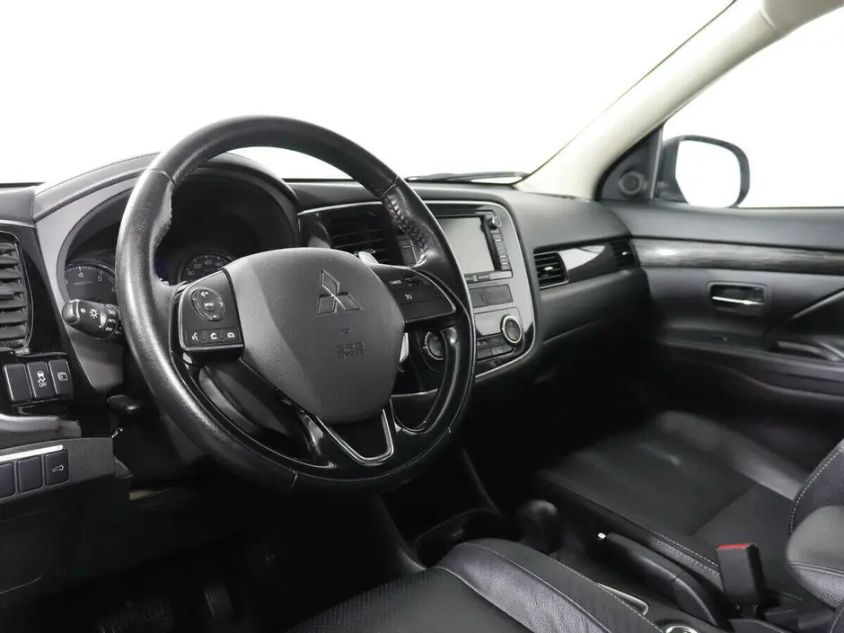 Mitsubishi Outlander, 2017 г.