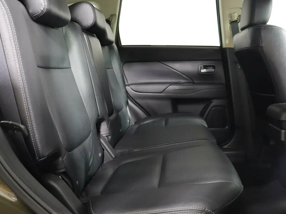 Mitsubishi Outlander, 2017 г.