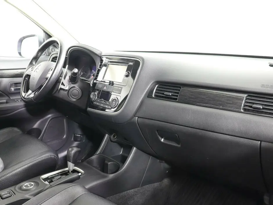 Mitsubishi Outlander, 2015 г.
