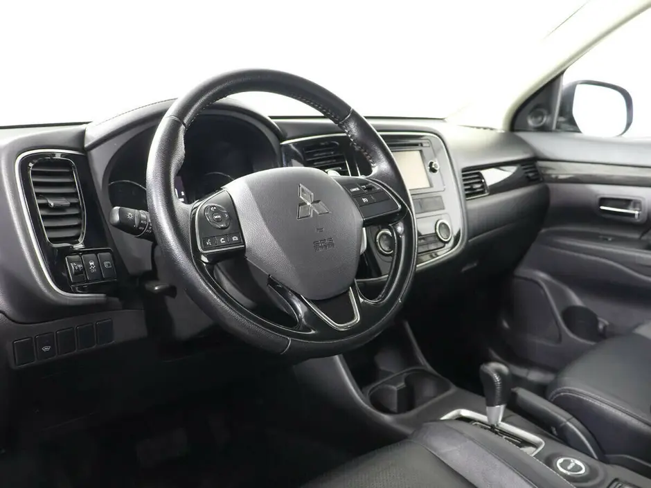 Mitsubishi Outlander, 2015 г.
