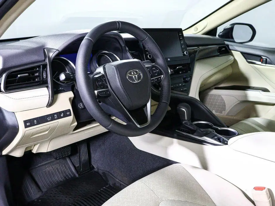 Toyota Camry, 2021 г.