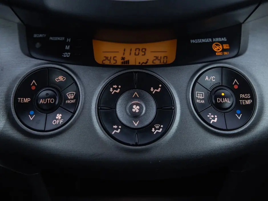 Toyota RAV4, 2012 г.