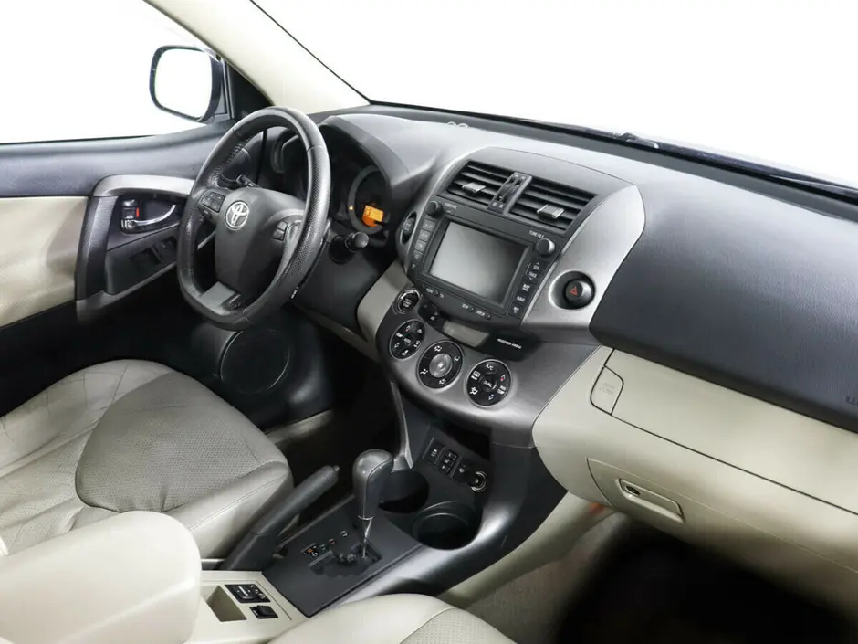 Toyota RAV4, 2011 г.