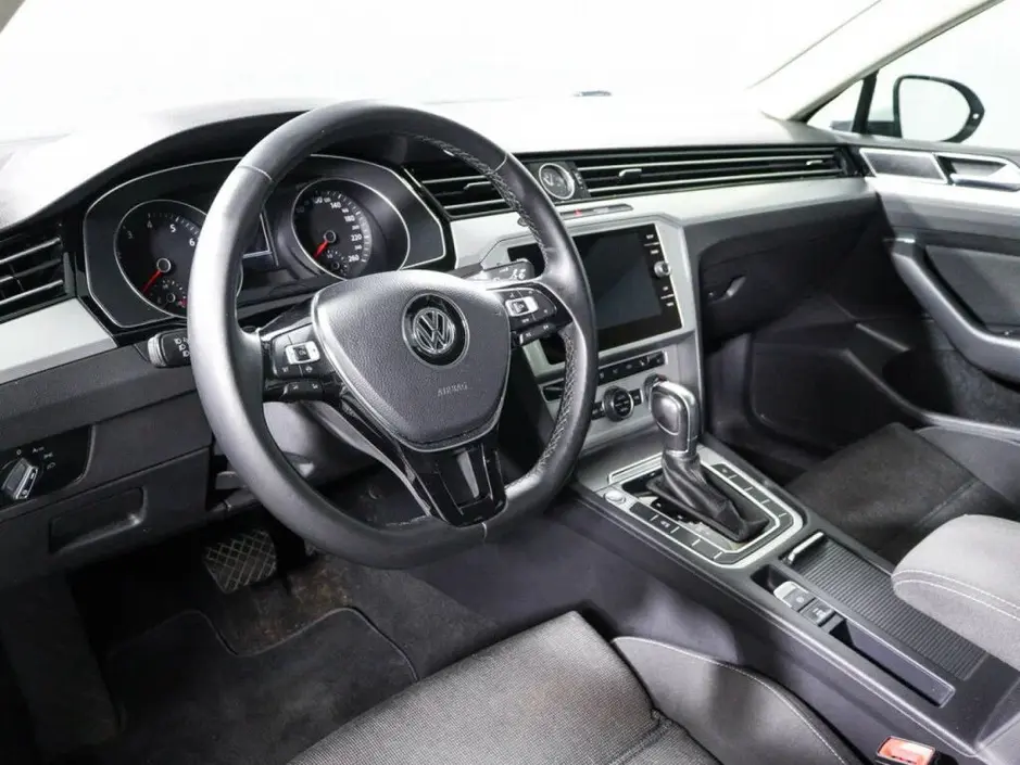 Volkswagen Passat, 2020 г.